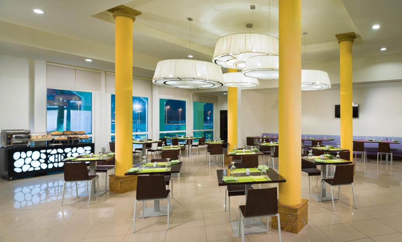 City Hotel Duqm Buitenkant foto